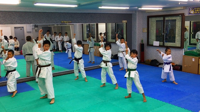 香川政夫師範の実兄の香川政義師範の空手道場　shotokan osaka karate kagawa masayoshi 　大阪府八尾市　東成区　大阪市　伝統流派　松濤館流　松涛連盟　