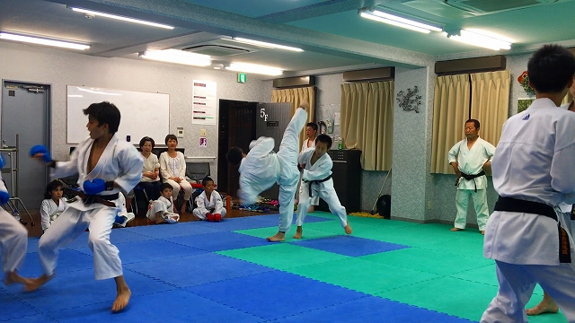 香川政夫師範の実兄の香川政義師範の空手道場　shotokan osaka karate kagawa masayoshi 　大阪府八尾市　東成区　大阪市　伝統流派　松濤館流　松涛連盟　 kagawa masayoshi