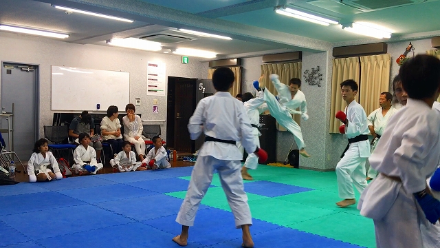 香川政夫師範の実兄の香川政義師範の空手道場　shotokan osaka karate kagawa masayoshi 　大阪府八尾市　東成区　大阪市　伝統流派　松濤館流　松涛連盟　 kagawa masayoshi