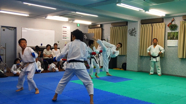 香川政夫師範の実兄の香川政義師範の空手道場　shotokan osaka karate kagawa masayoshi 　大阪府八尾市　東成区　大阪市　伝統流派　松濤館流　松涛連盟　 kagawa masayoshi