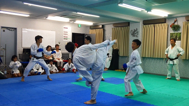 香川政夫師範の実兄の香川政義師範の空手道場　shotokan osaka karate kagawa masayoshi 　大阪府八尾市　東成区　大阪市　伝統流派　松濤館流　松涛連盟　 kagawa masayoshi