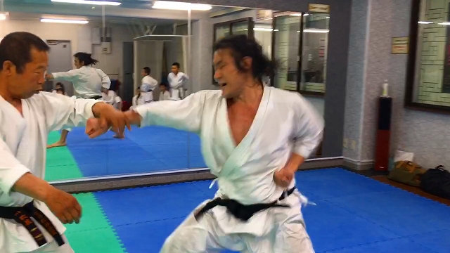 香川政夫師範の実兄の香川政義師範の空手道場　shotokan osaka karate kagawa masayoshi 　大阪府八尾市　東成区　大阪市　伝統流派　松濤館流　松涛連盟　 kagawa masayoshi