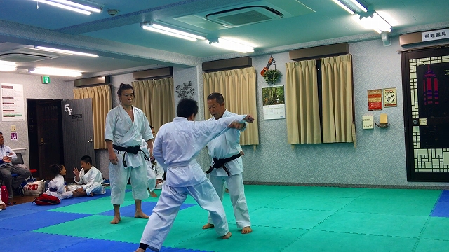 香川政夫師範の実兄の香川政義師範の空手道場　shotokan osaka karate kagawa masayoshi 　大阪府八尾市　東成区　大阪市　伝統流派　松濤館流　松涛連盟　 kagawa masayoshi