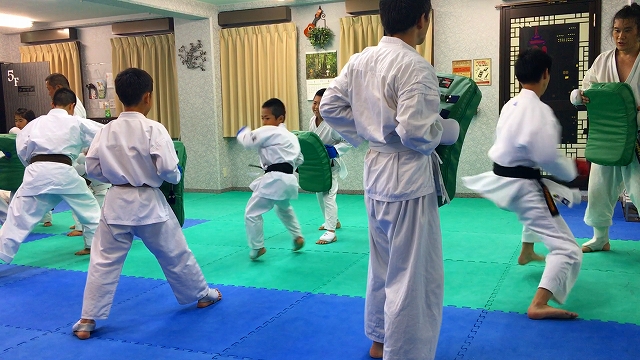 香川政夫師範の実兄の香川政義師範の空手道場　shotokan osaka karate kagawa masayoshi 　大阪府八尾市　東成区　大阪市　伝統流派　松濤館流　松涛連盟　 kagawa masayoshi