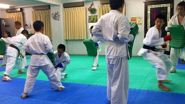 香川政夫師範の実兄の香川政義師範の空手道場　shotokan osaka karate kagawa masayoshi 　大阪府八尾市　東成区　大阪市　伝統流派　松濤館流　松涛連盟　 kagawa masayoshi